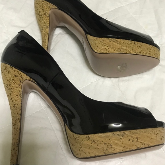 New in Box Gucci Cork Platform - Picture 5 of 7